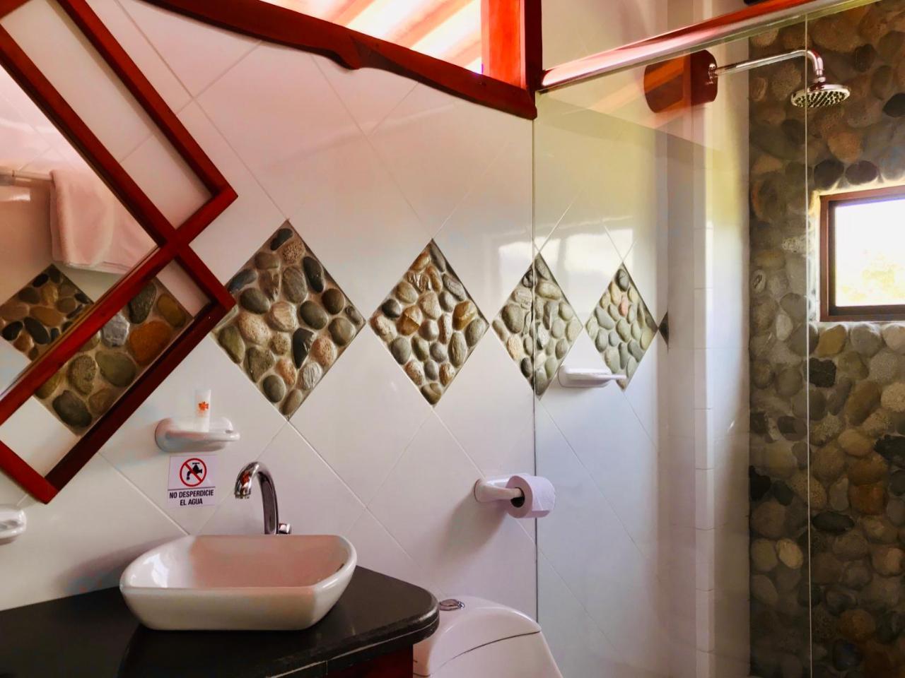 Hosteria Tierra Dorada Yantzaza Extérieur photo