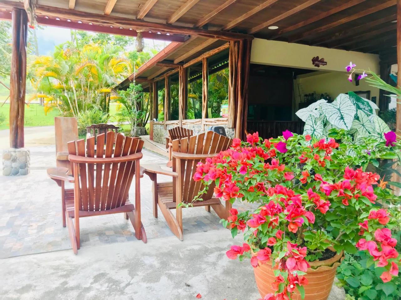 Hosteria Tierra Dorada Yantzaza Extérieur photo